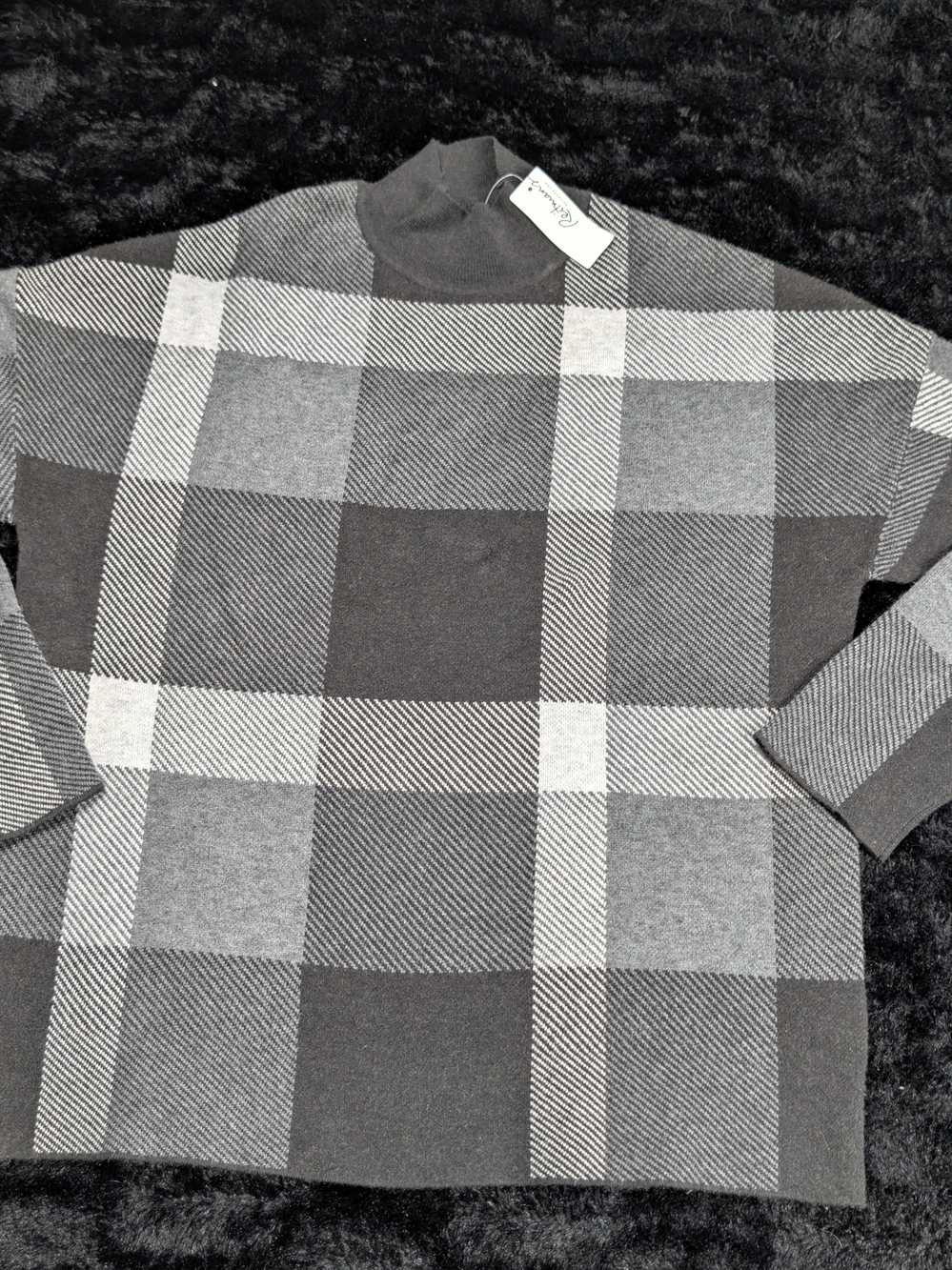 Reitmans Men's Black and Gray Checked Turtleneck Sweater